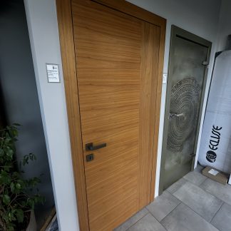 Drzwi bezprzylgowe Dewro ST 01, 80 Prawe z kolor orzech amerykański fornir naturalny 800 zł