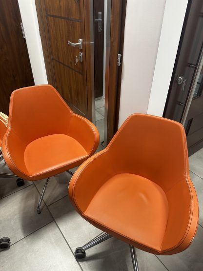 Krzesła i sofa biurowa FAN Profim kpl. 1 500 zł - obrazek 6
