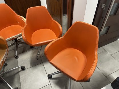 Krzesła i sofa biurowa FAN Profim kpl. 1 500 zł - obrazek 7