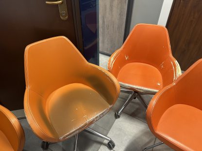 Krzesła i sofa biurowa FAN Profim kpl. 1 500 zł - obrazek 10