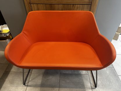 Krzesła i sofa biurowa FAN Profim kpl. 1 500 zł - obrazek 2