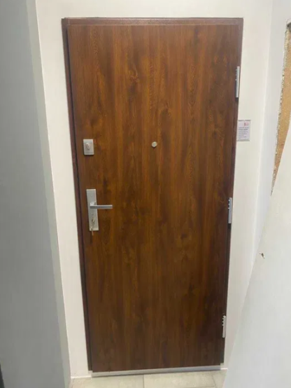 Drzwi do mieszkania GERDA COMFORT 60, prawe, 80, kolor Jasny Orzech   1 600 zł - obrazek 5